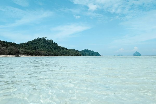 Embark on unforgettable castle adventures: explore the best uk cruises